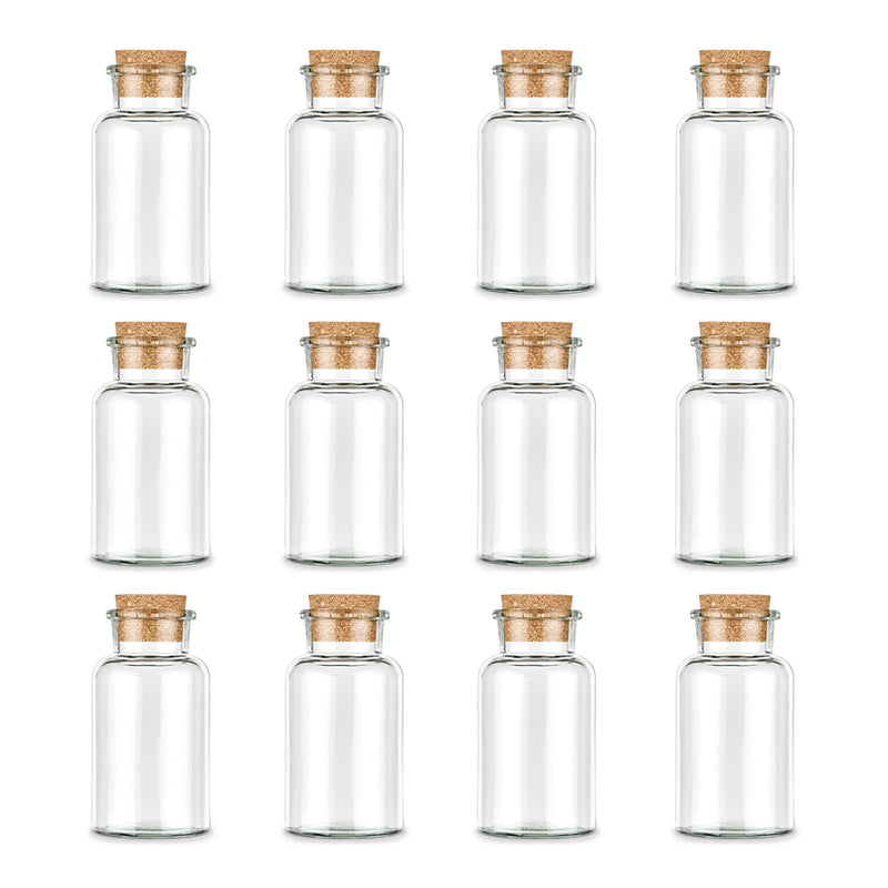 Zwölf leere, große Korkengläser von Ankerkraut auf weißem Hintergrund.