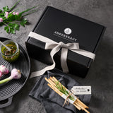 Geschlossene Geschenkbox mit Schleife