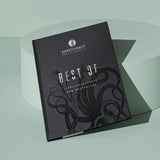 schwarzes Kochbuch angelehnt 