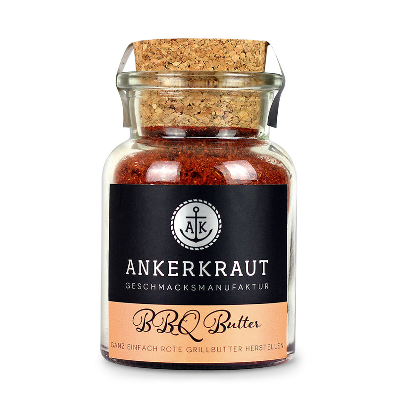 BBQ Butter von Ankerkraut im Korkenglas auf weißem Hintergrund.