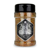 Ankerkraut Biermarinade für Grillfleisch im Gewürzstreuer vor weißem Hintergrund.