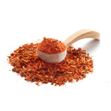 Chili Con Carne Gewürz von Ankerkraut als Häufchen auf einem Gewürzlöffel.