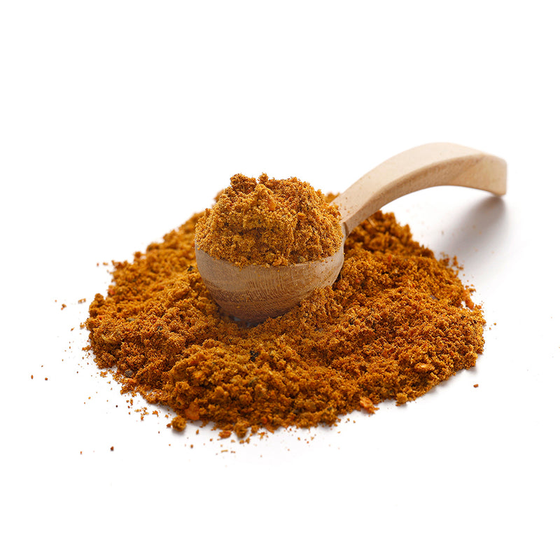 Garam Masala Gewürz von Ankerkraut als Häufchen auf einem Gewürzlöffel.