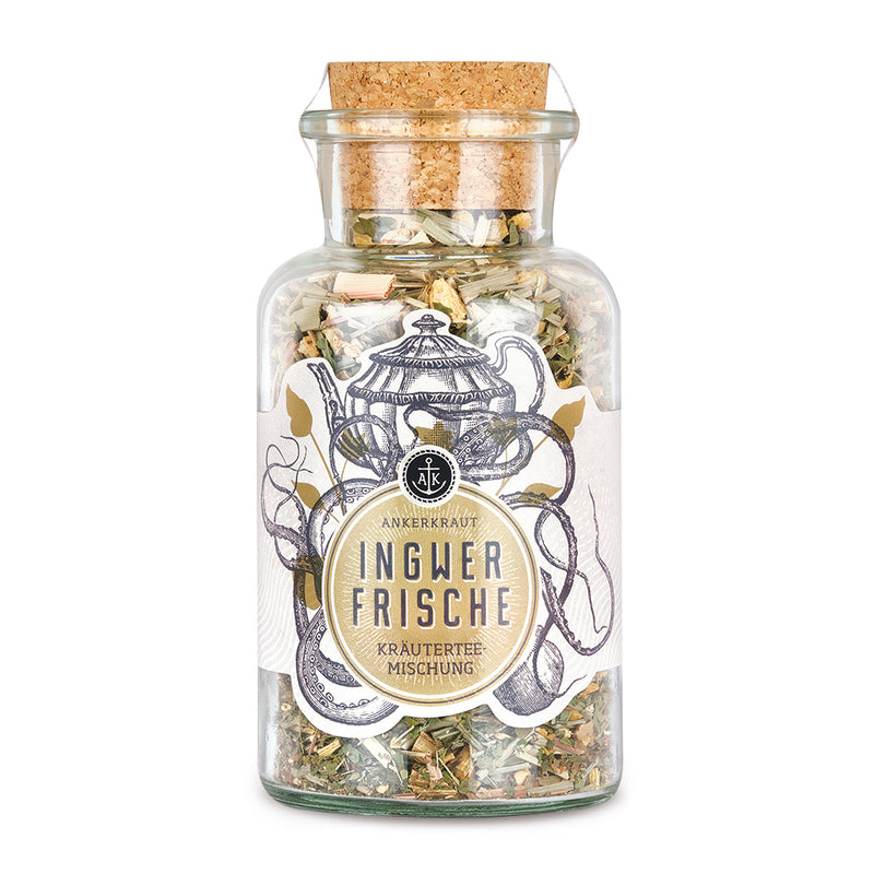 Ankerkraut Ingwerfrische Kräutertee im Korkenglas auf weißem Hintergrund.