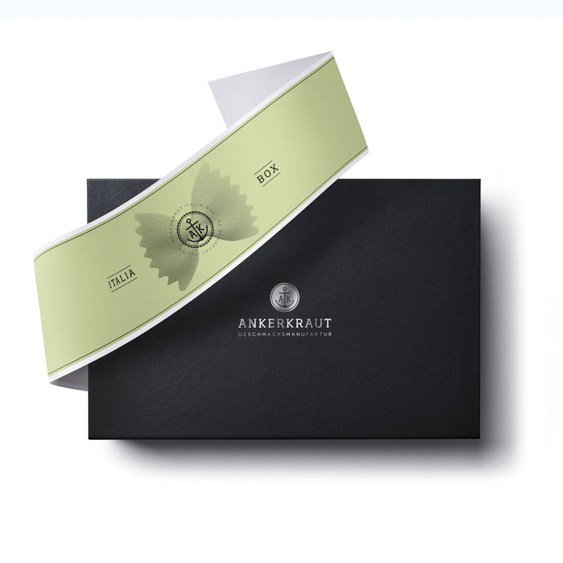 Italien Geschenk-Box aus schwarzem Karton mit diagonaler Banderole.