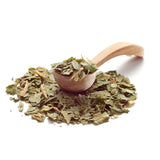 Ankerkraut Pesto Verde als Häufchen auf einem Gewürzlöffel.