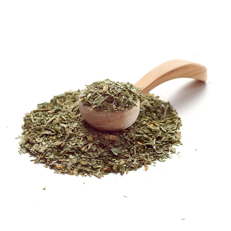 Quarkgewürz von Ankerkraut als Häufchen auf einem Gewürzlöffel.