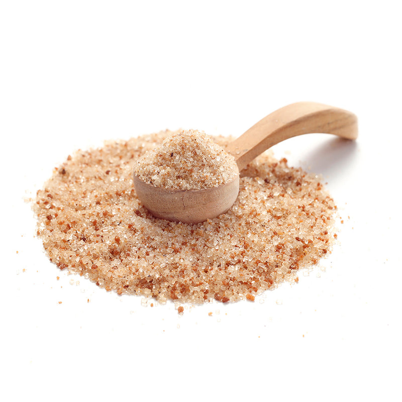 Tonkazucker von Ankerkraut als Häufchen auf einem Gewürzlöffel.